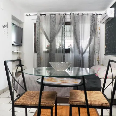 Διαμέρισμα Mini Budget *