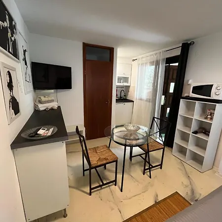 Mini Budget Apartman